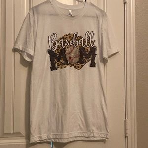 Medium white 50/50 leopard baseball mom American apparel t-shirt